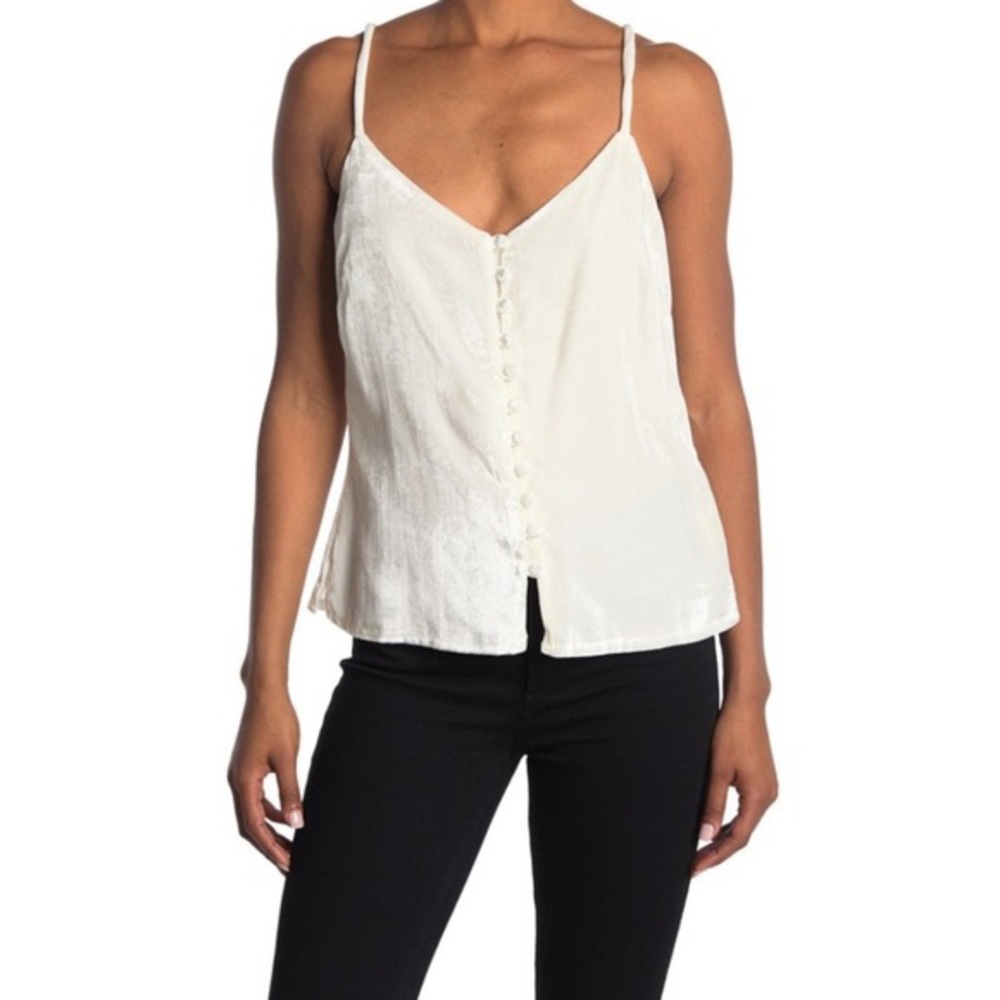 NWT Cupcakes and Cashmere Delanie Crushed Velvet Top in Ivory